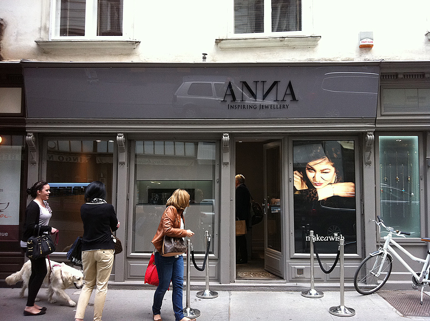 Fassadenbeschriftung für ANNA Jewelry